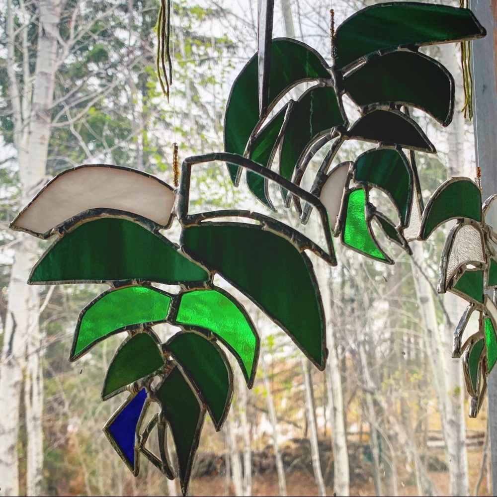 Monstera stained glass suncatcher